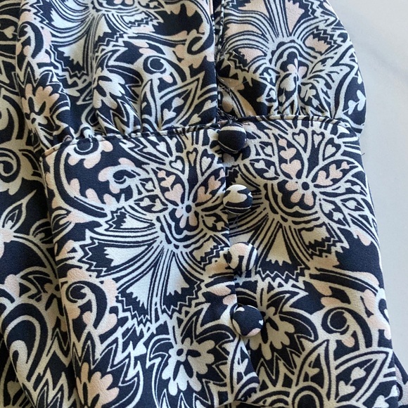 Navy and White Paisley Women's Top - Picture 2 of 4